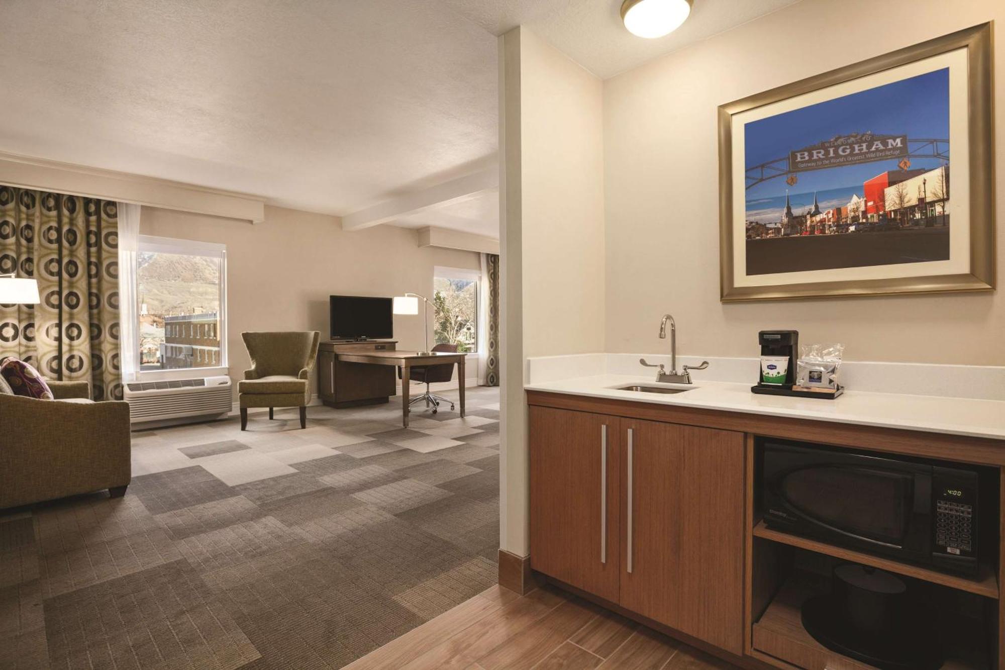 Hampton Brigham Hotel 3*