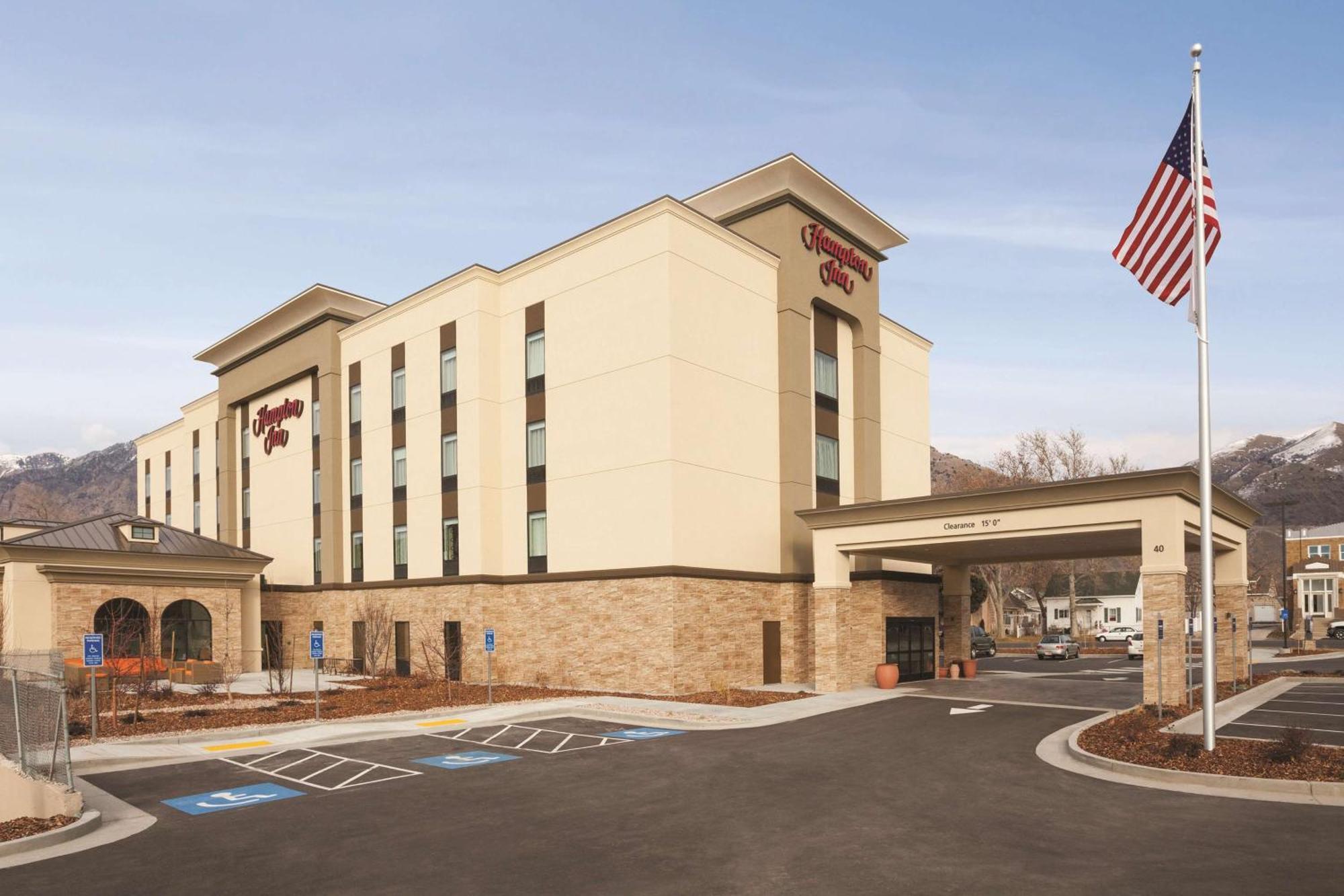 Hampton Brigham Hotel 3*